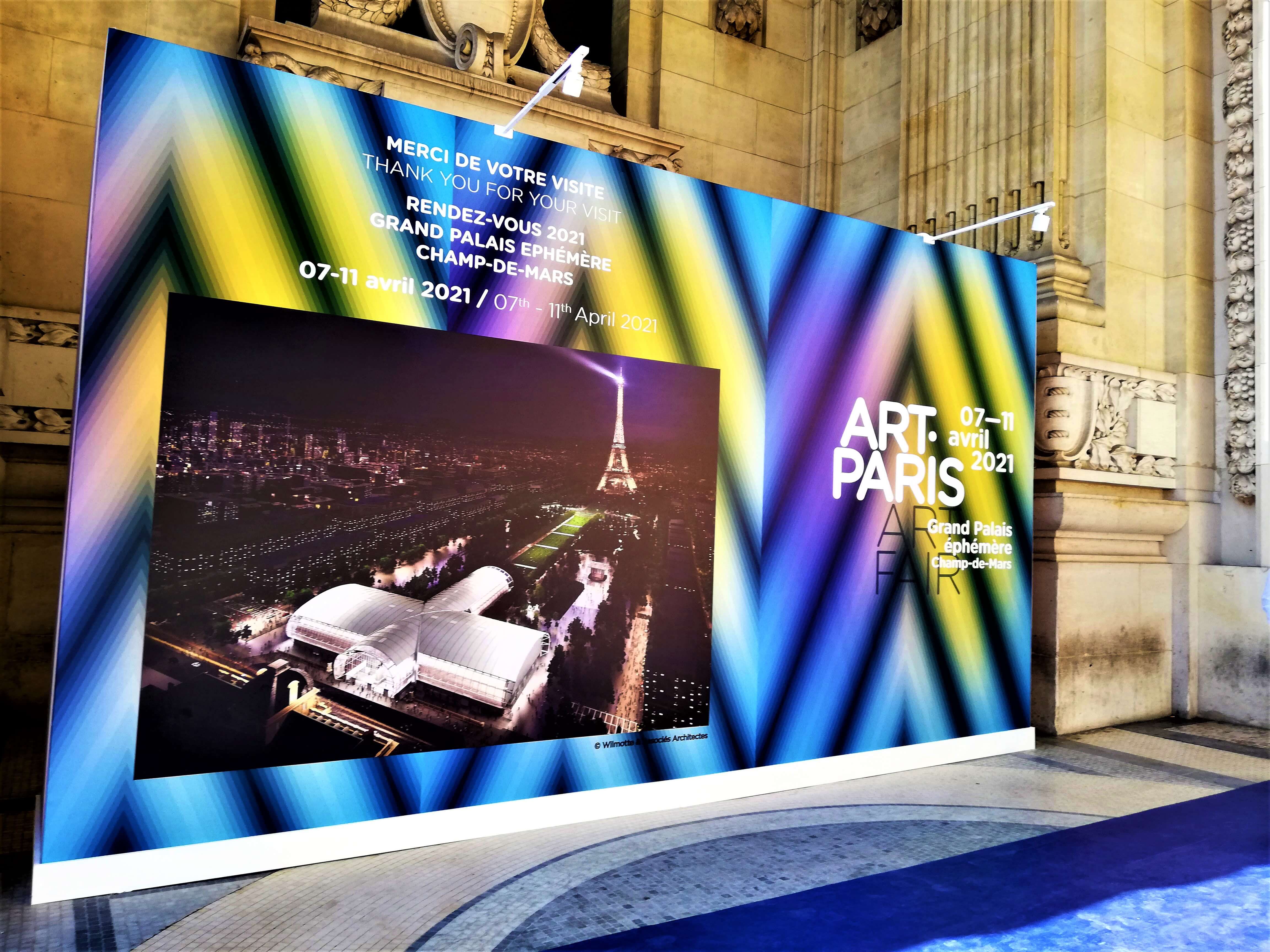Grand panneau imprimé pour la promotion d'Art Paris 2021